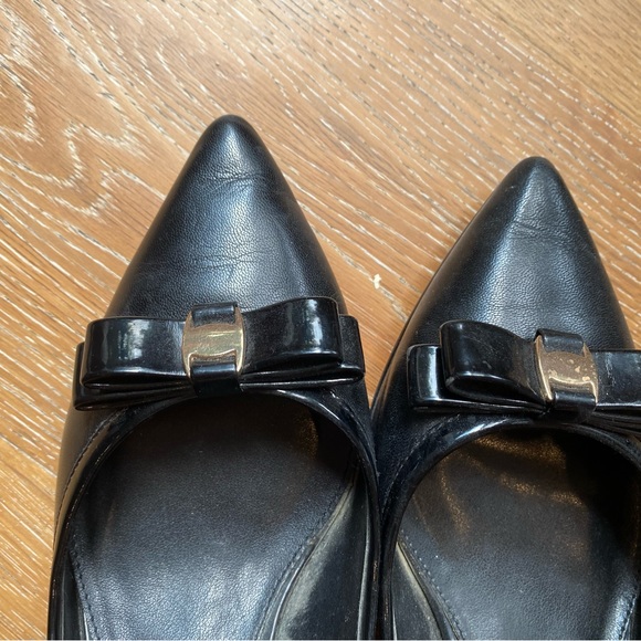 greenwich black leather heels with bows - Picture 4 of 4